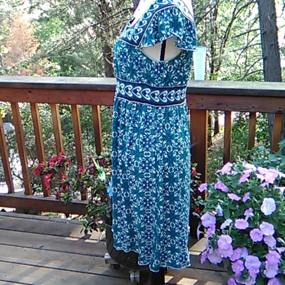 Studio M Dress - Picture 4 of 8